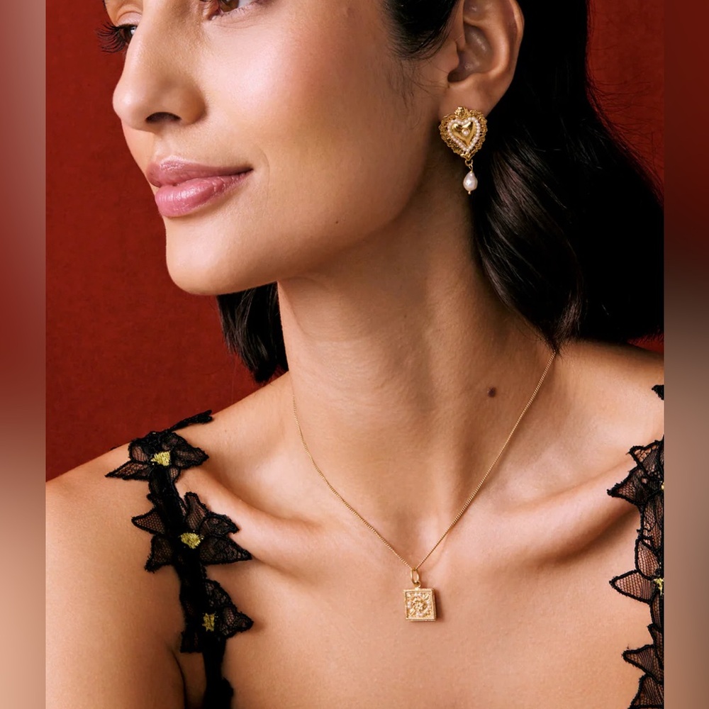 18K Gold plated  Ceres gold pendant necklace